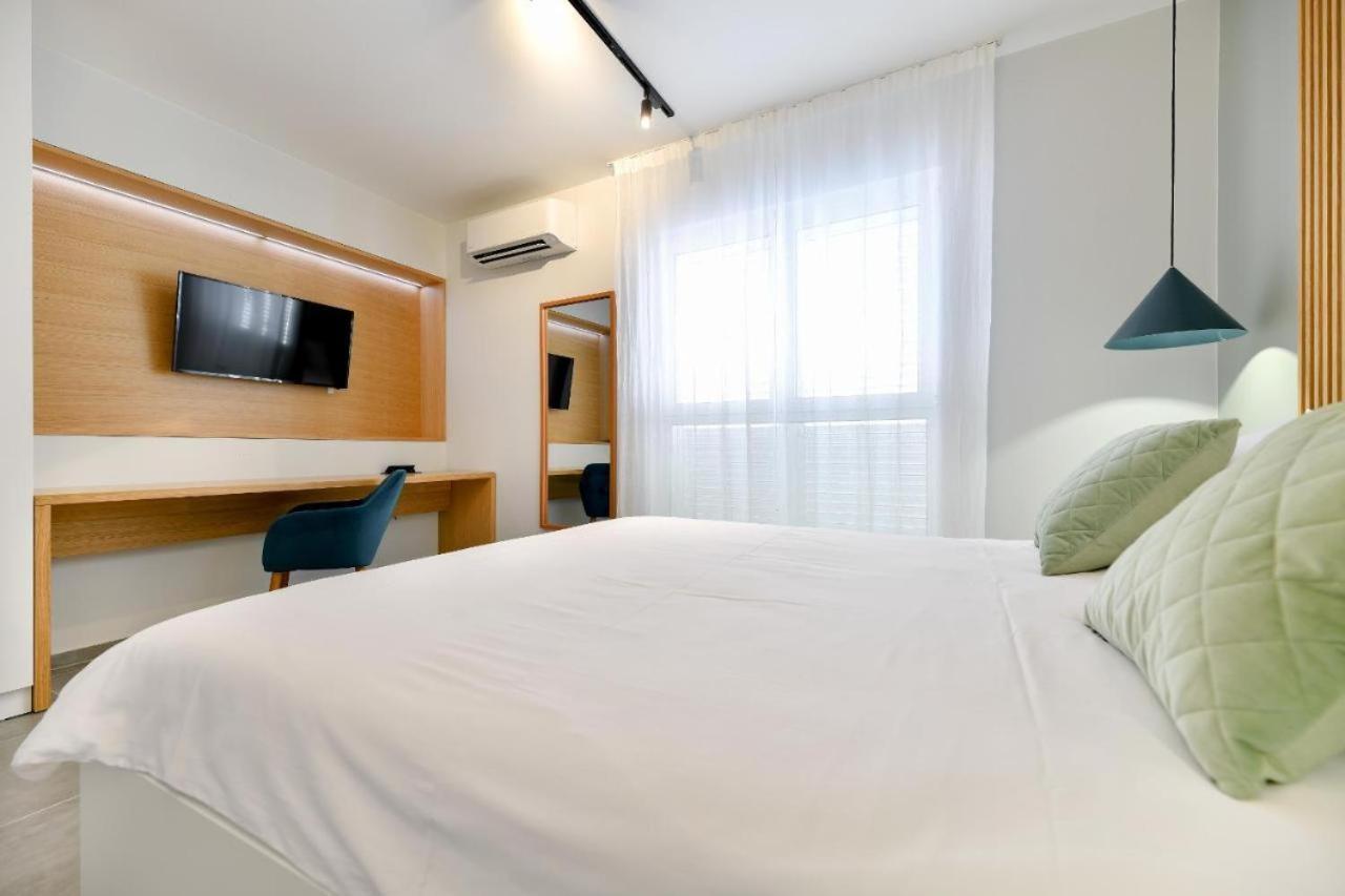Maris Accommodation By Belmont Realty Zadar Bagian luar foto